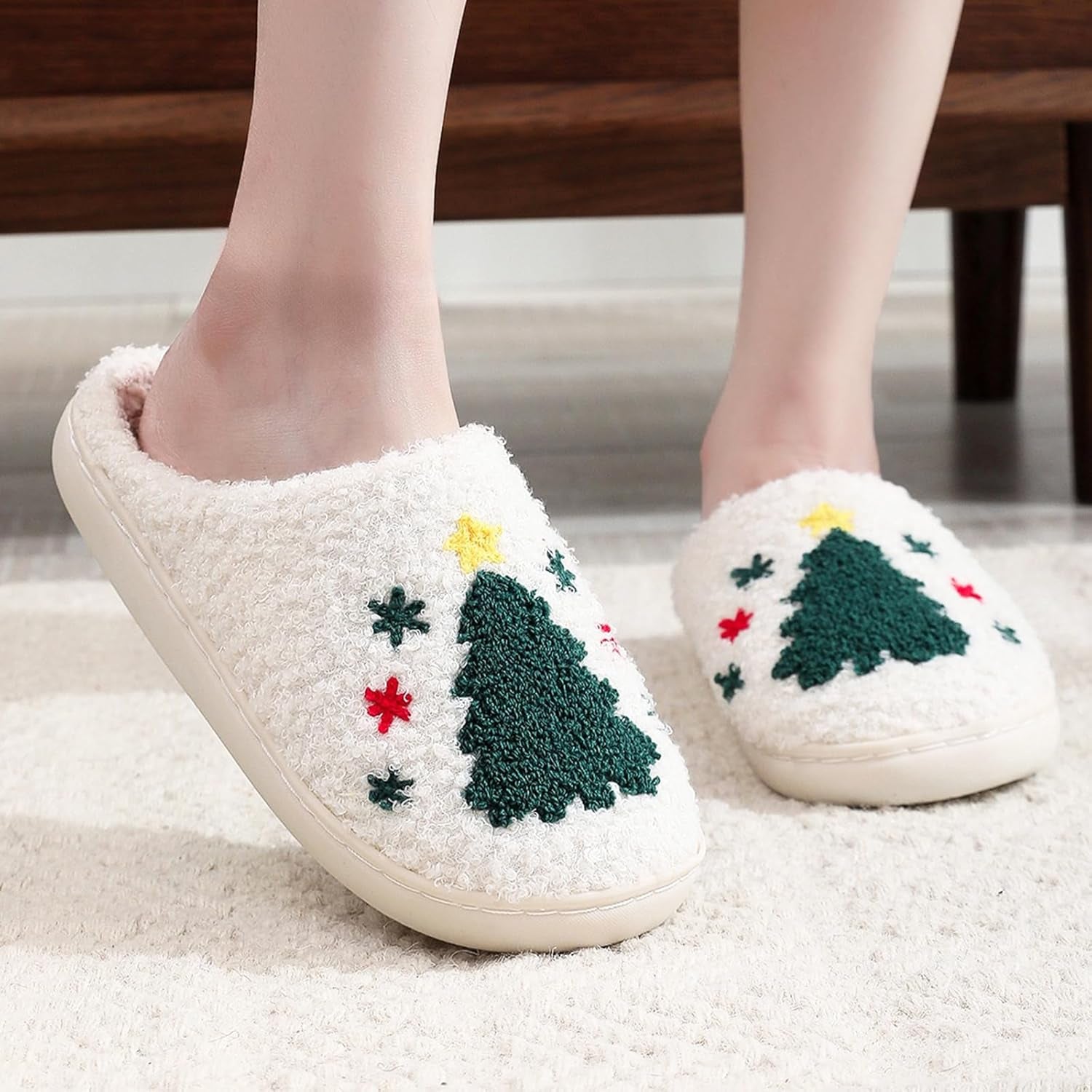 Christmas Reindeer Slippers – Warm Plush House Shoes for Women, Men & Girls, Fuzzy Holiday Home Gift